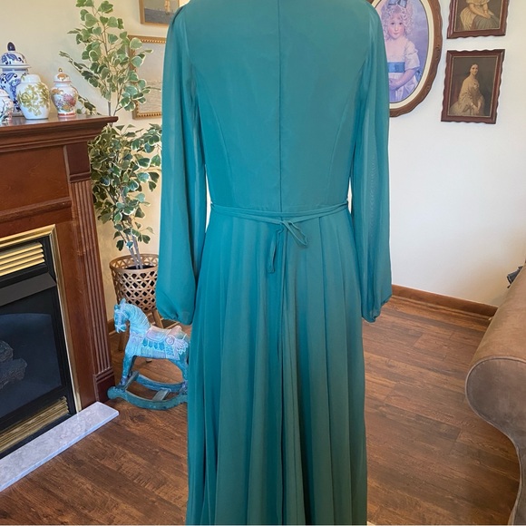 JJ’s House • Dark Green Long Sleeve Chiffon Maxi Gown • Size 10 • NWT - Picture 6 of 7